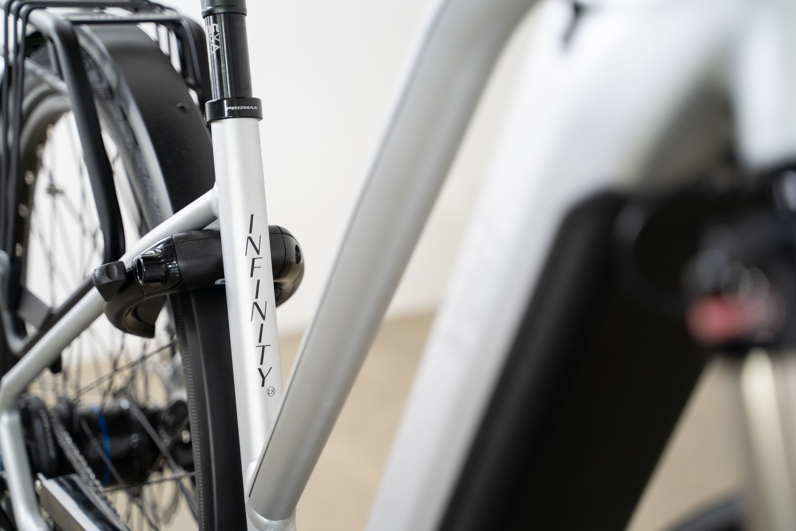 Volt Infinity LS Shimano STEPS e-bike studio photograph