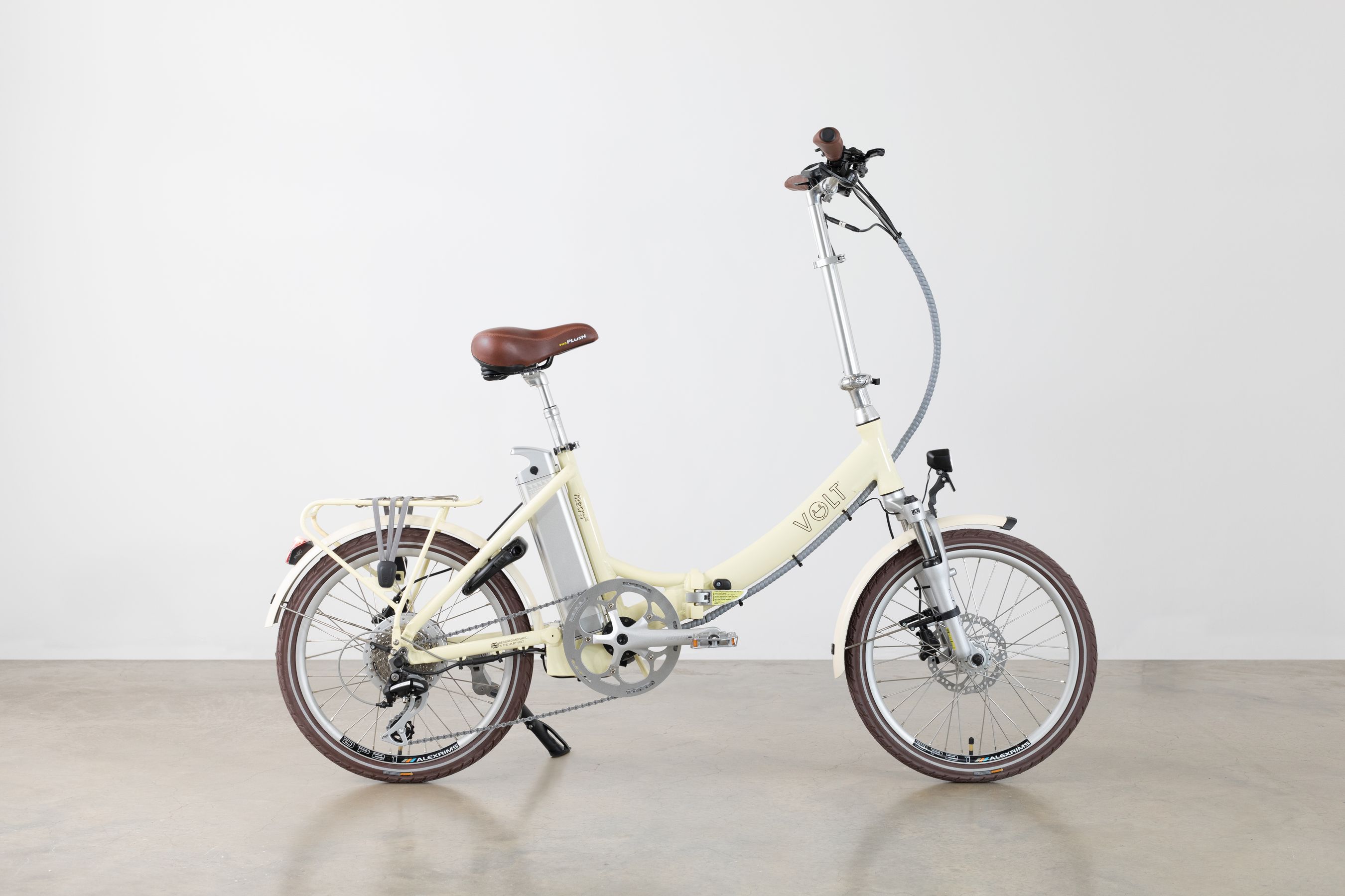 Volt Metro LS E-bike studio photograph