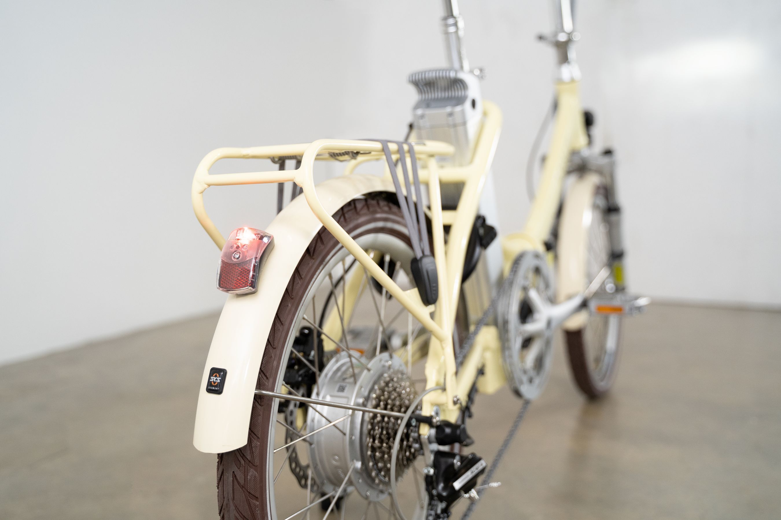 Volt Metro LS E-bike studio photograph