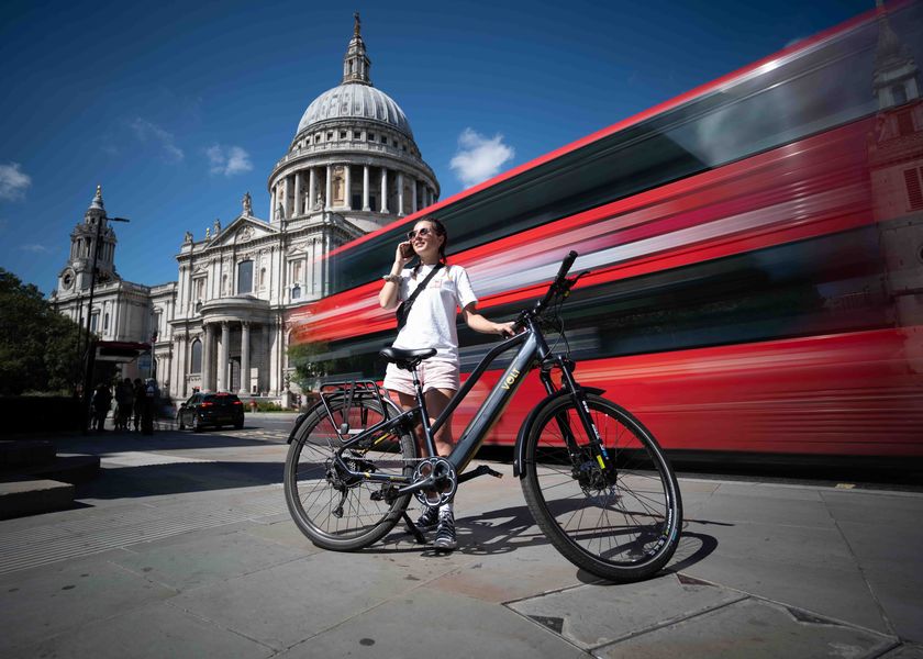 Pulse LS outside St Pauls Cathedral