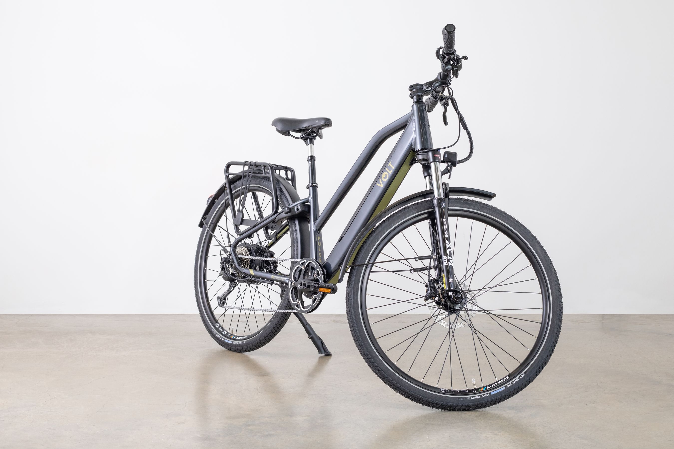 Volt Pulse LS Step Through E-bike studio photograph