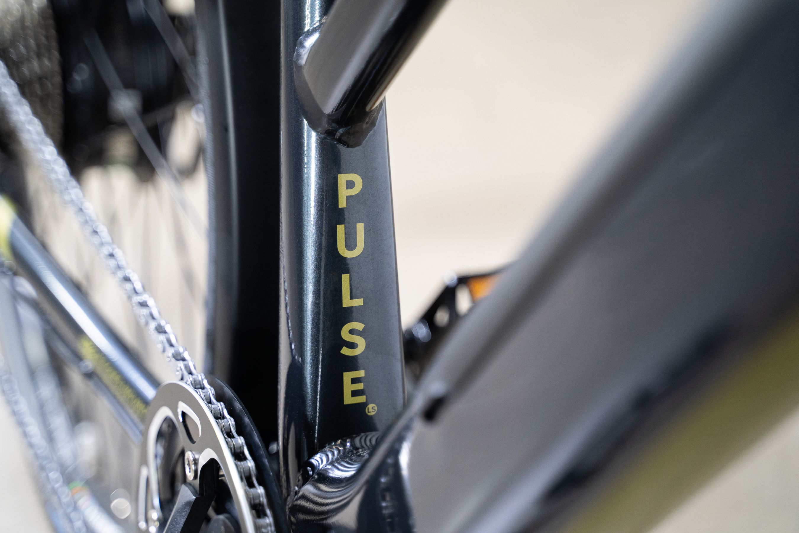 Volt Pulse LS Step Through E-bike studio photograph