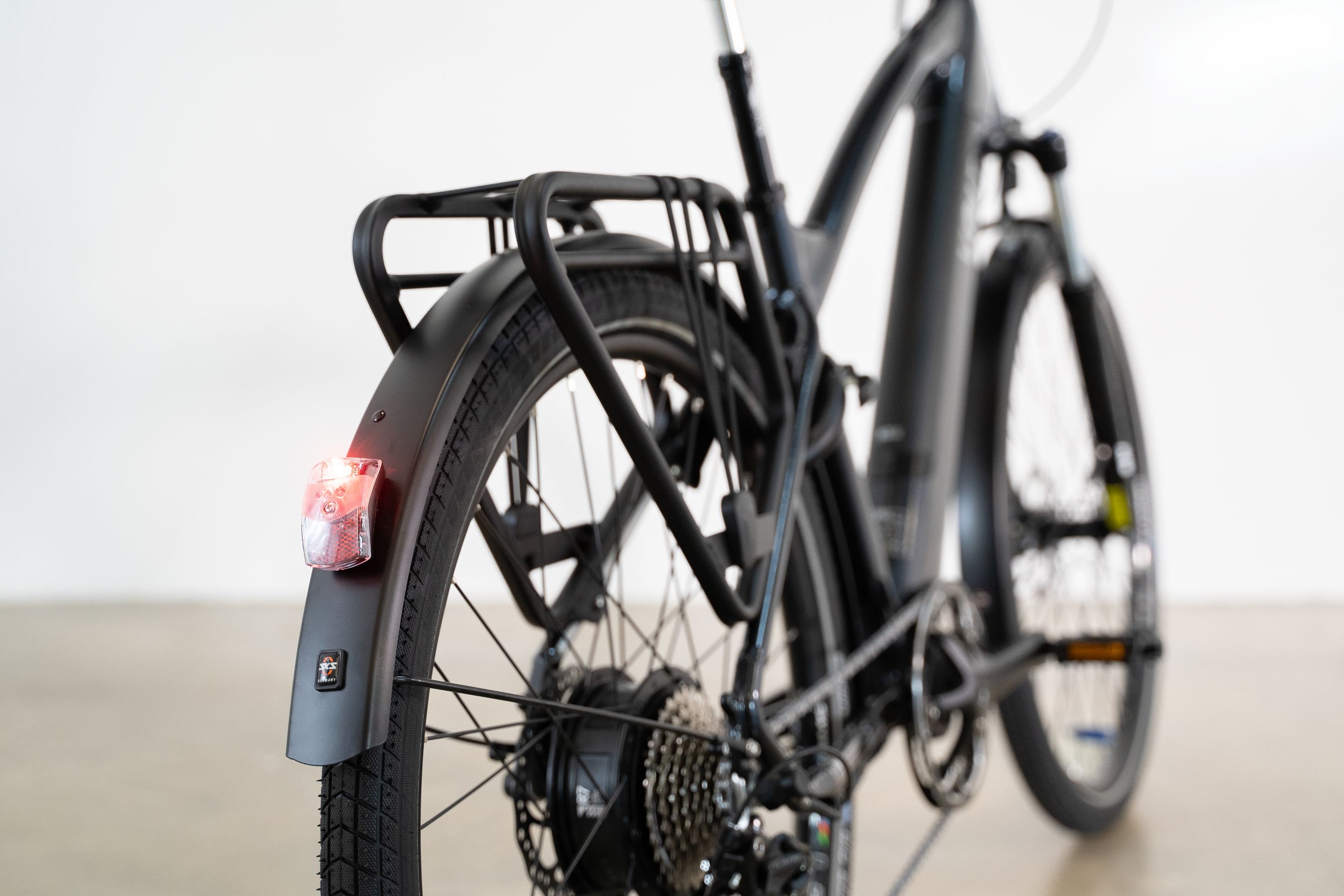 Volt Pulse Hybrid E-bike studio photograph
