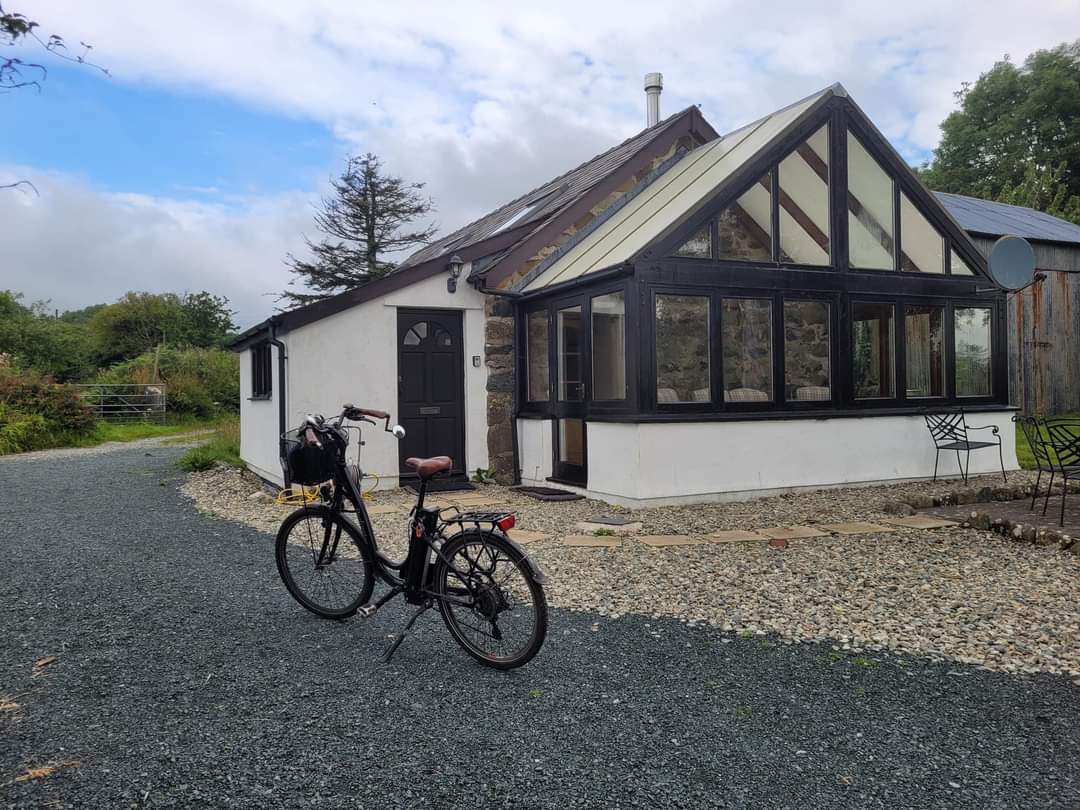 37 mile return cycle ride to Caernarfon on my Volt Burlington from our holiday base in Llangybi in the Llyn Peninsula on the Lon Eifon cycle track